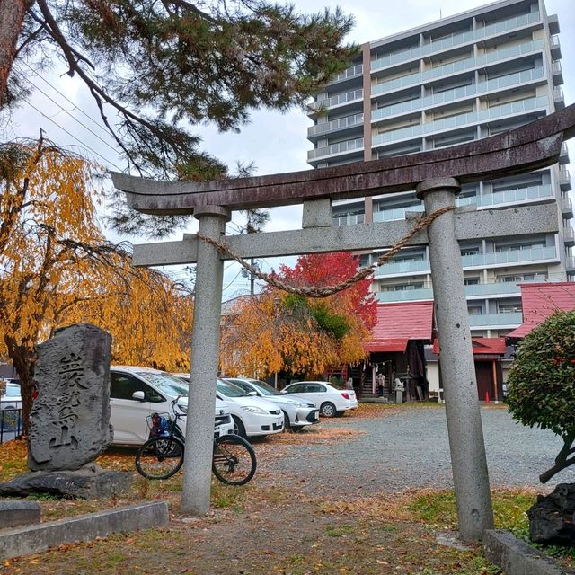 岩手県！町の中の岩手山神社