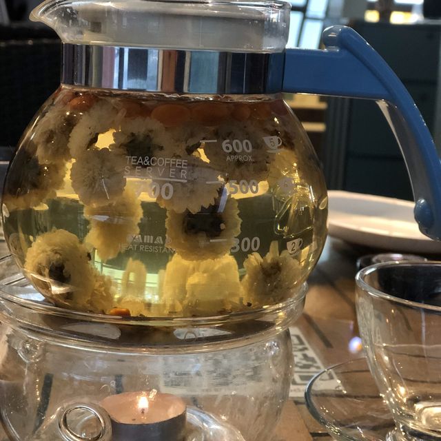 碧潭水岸第一排，馬克廚房