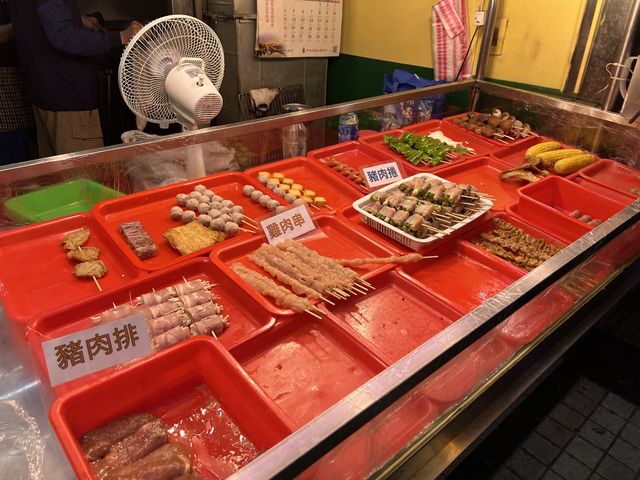 西門町超好吃的傳統碳烤，阿忠碳烤，太晚來都售完