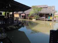 ตลาดน้ำ 4 ภาค พัทยา