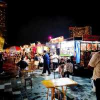 The Food Truck Experience Outside IconSiam