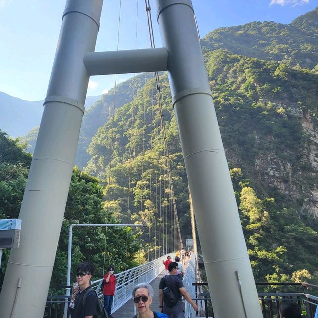布洛灣山月吊橋