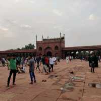 Magnificent yet crowded mosque of Mughal era