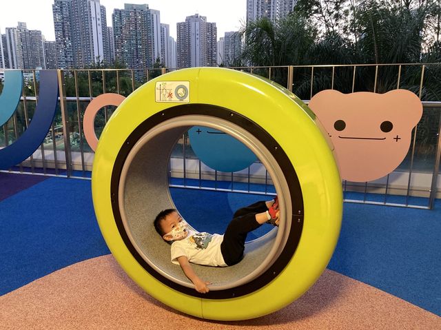 《天水圍免費戶外遊樂場~+WOO嘉湖樂園》 《天水圍免費戶外遊樂場~+WOO嘉湖樂園》