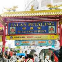 Petaling Street a good bargain place 🛍️👕⌚