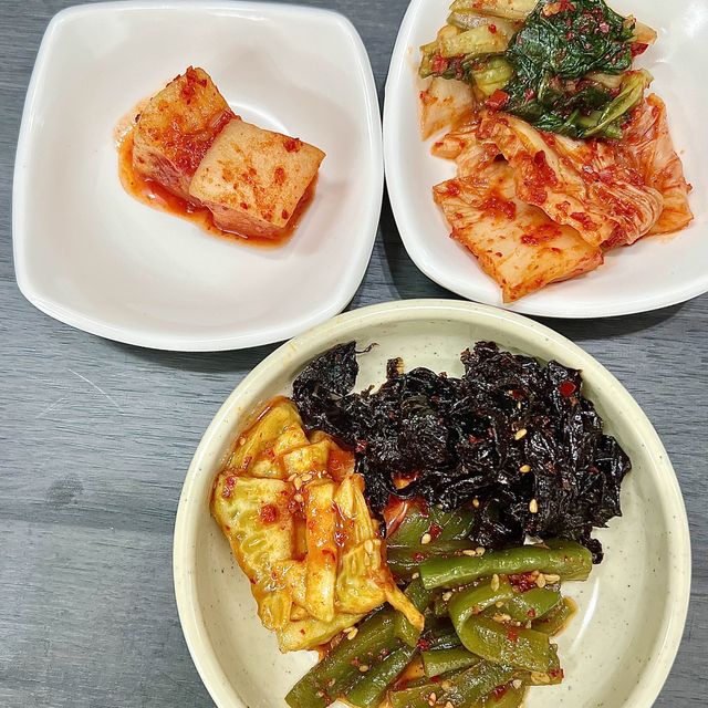 【鶴橋・山田商店】キムチ食べ放題！行列ができるキムチ店の食堂