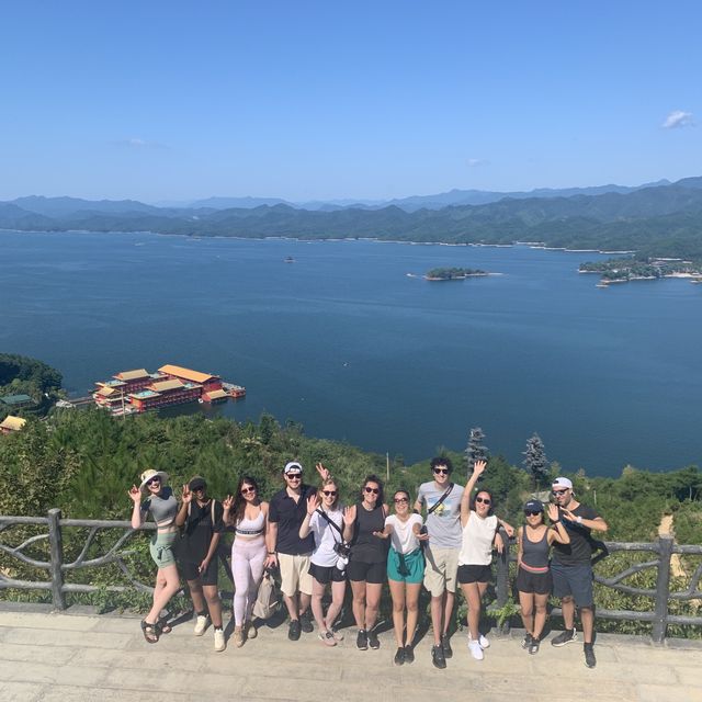 Hiking and Rafting : Qiandao Lake 