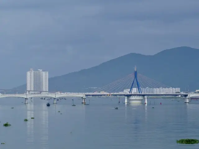 Han River Bridge - Da Nang, Vietnam