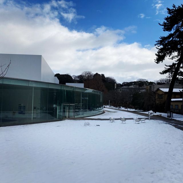 【石川】雪景色の金沢21世紀美術館