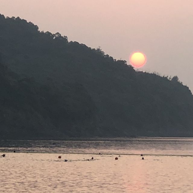 Sunrise on the bay 