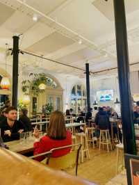 The brit pub & Eatery 분위기 좋은 스테이크 집