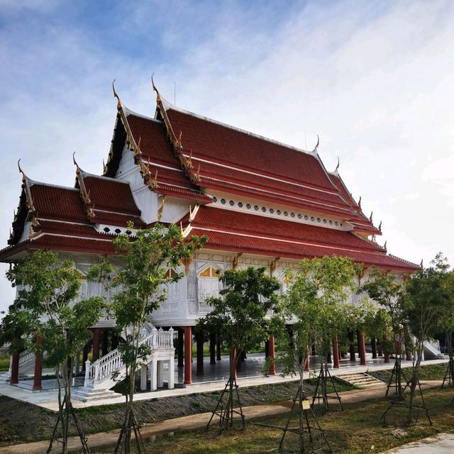 ความงามของสถาปัตยกรรมไทย ณ วัดวชิรธรรมาราม