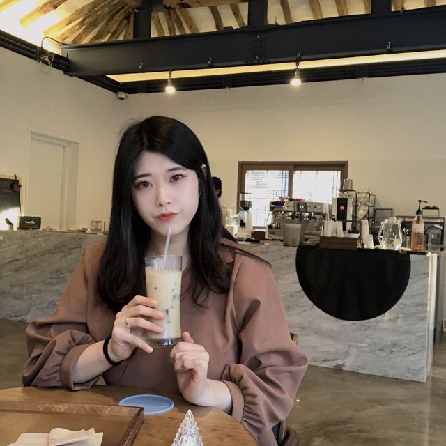  천안에서 몇 없는 한옥카페 기와52에서 여유로운 커피 한잔☕️