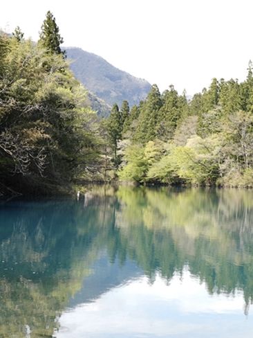 【群馬】圧倒的ブルーの川
