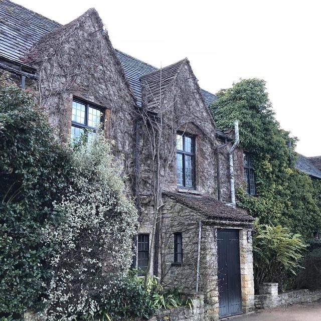 The Holt Hotel🤩郊外小屋🛖體驗一流