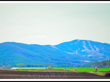 Mount Nekodate (根子岳) and Mount Azumaya(四阿)