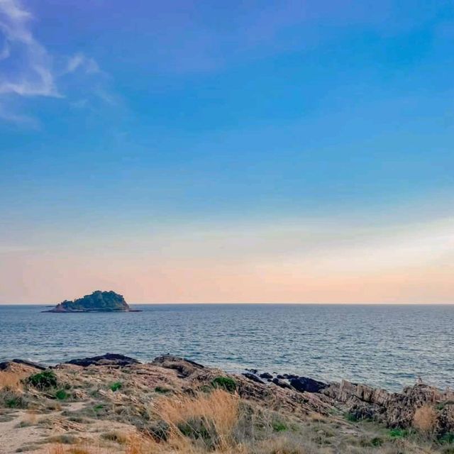 จุดชมวิวท้ายเกาะเสม็ด Tay Koh Sun Set View Point
