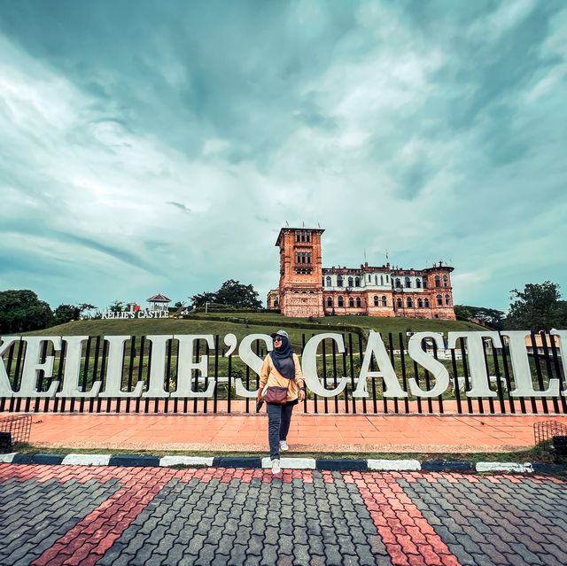 The castle was very huge and mysterious