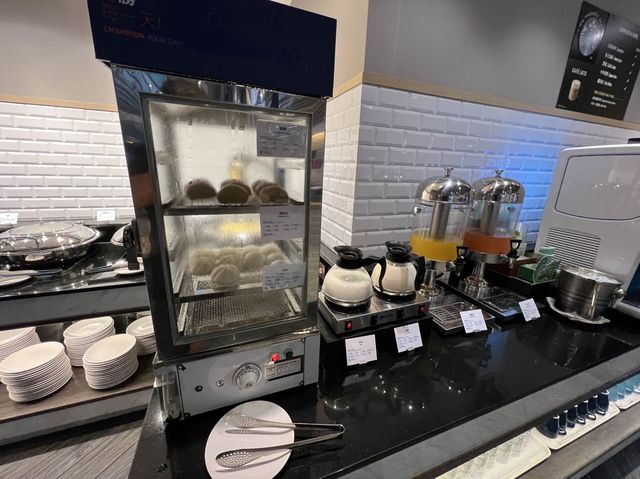 スタバ飲み放題！台湾高雄のホリデーインが熱い！