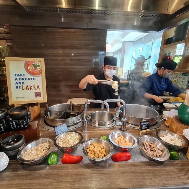 Hungry at High Street Cafe in Shangri-La BGC