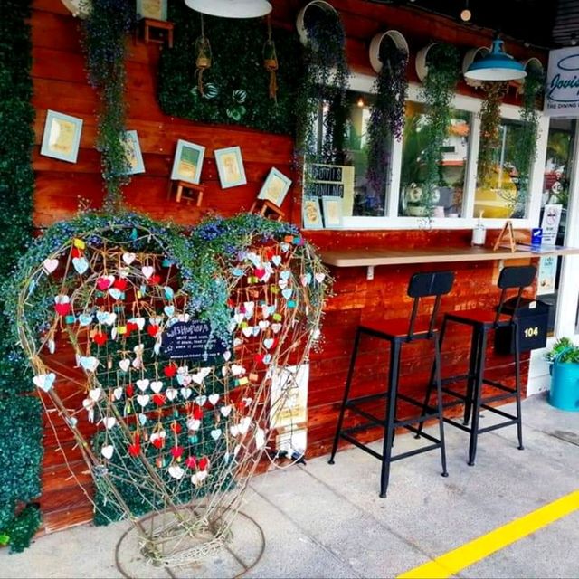 Cozy Jovis Café, Hidden Gem in Clementi