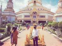 ไหว้พระขอพร พระบรมสารีริกธาตุ ผาน้ำย้อย