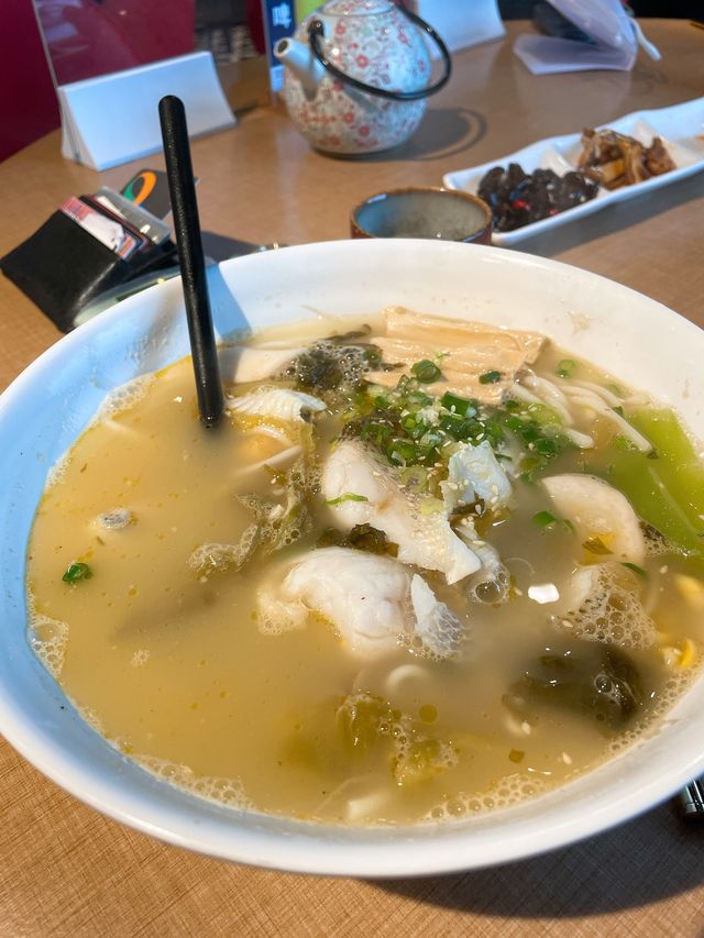 酸菜魚 算幾正 😋 酸菜魚 算幾正 😋