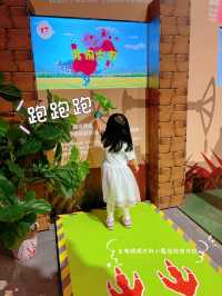 《侏羅紀X恐龍樂園》冒險之旅！