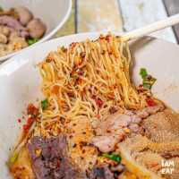 ก๋วยเตี๋ยวเรือแท้สุดแซ่บเข้มข้นจัดจ้านย่านนนทบุรี