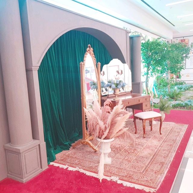 🤗유니크한 케이스📱 상점에 애니메이션🎨을 곁들인 
