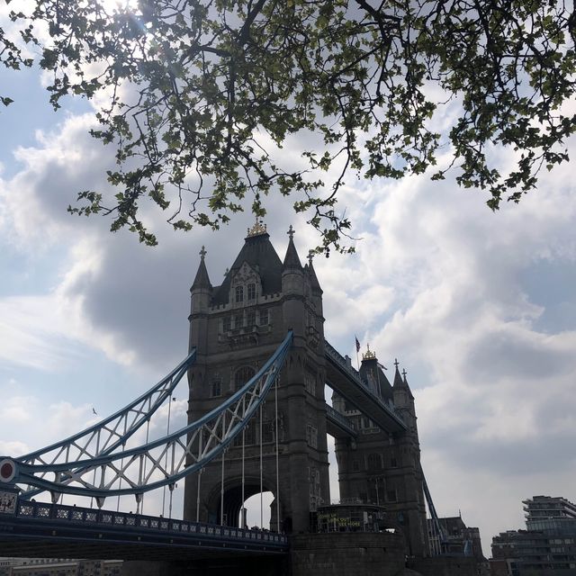 most beautiful bridge in London 