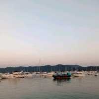 盡攬西貢，白沙灣碼頭，山脈，海水，船舶美景！非常浪漫！