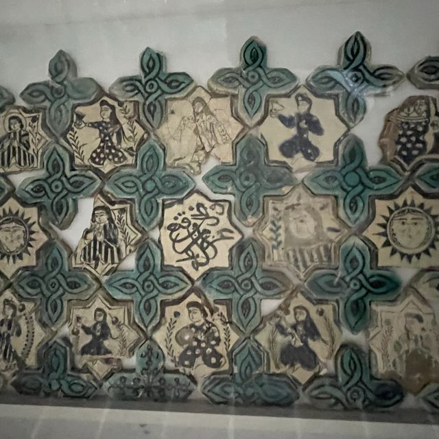 秋のコンヤへの旅 うっとりする緑のタイル カラタイ博物館