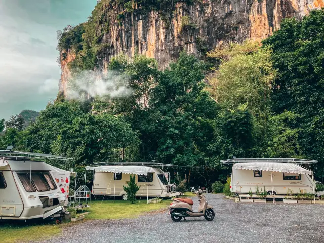 รีสอร์ท รถบ้าน บ้าน!!!!