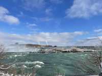 Winter at Niagara Falls 🌈