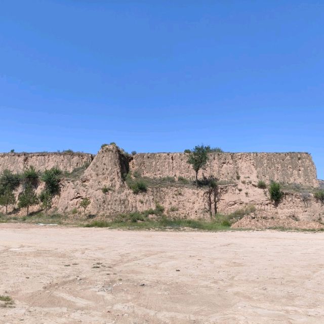 Great wall relics🏯near The Wave Valley,Yulin 🤩