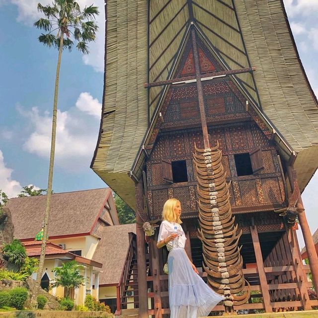 TAMAN MINI INDONESIA INDAH