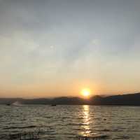 緬甸獨腳夫 出沒茵萊湖