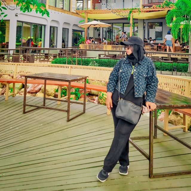 Meet Coffee Cafe