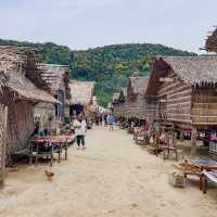 หมู่บ้านมอแกน หมู่เกาะสุรินทร์