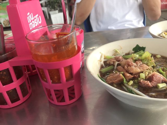 ก๋วยเตี๋ยวเนื้อนุ่มๆ ต้องก๋วยเตี๋ยวเนื้อลุงแดง 🍜