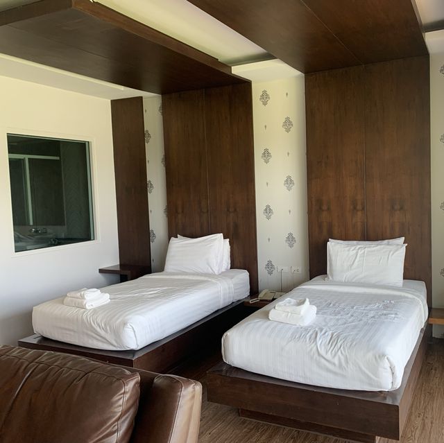 Phi Phi Cliff Beach Resort ห้องใหญ่วิวสวย
