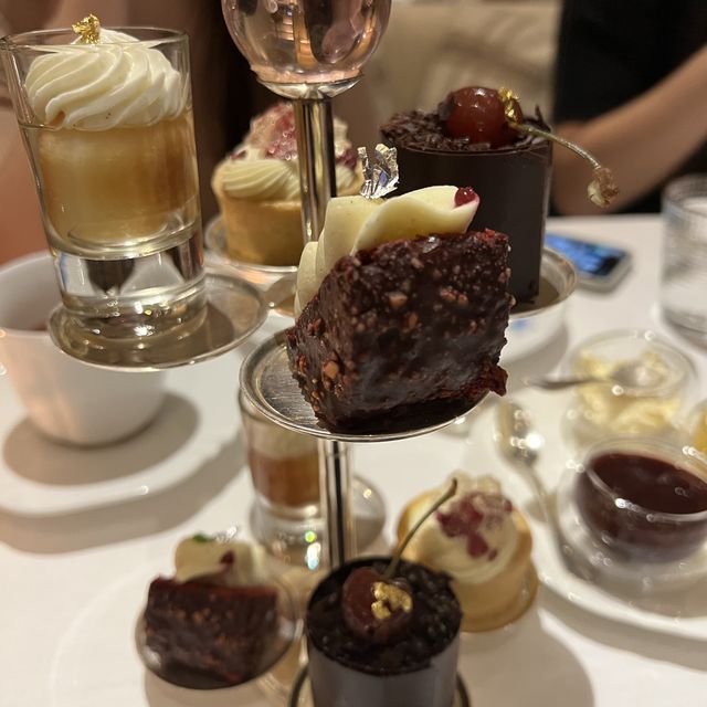 大熱下午茶 - The butterfly room 大熱下午茶 - The butterfly room