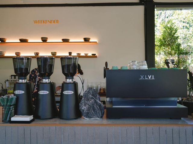 The Weekender Cafe คาเฟ่กาญจนบุรีสไตล์มินิมอล