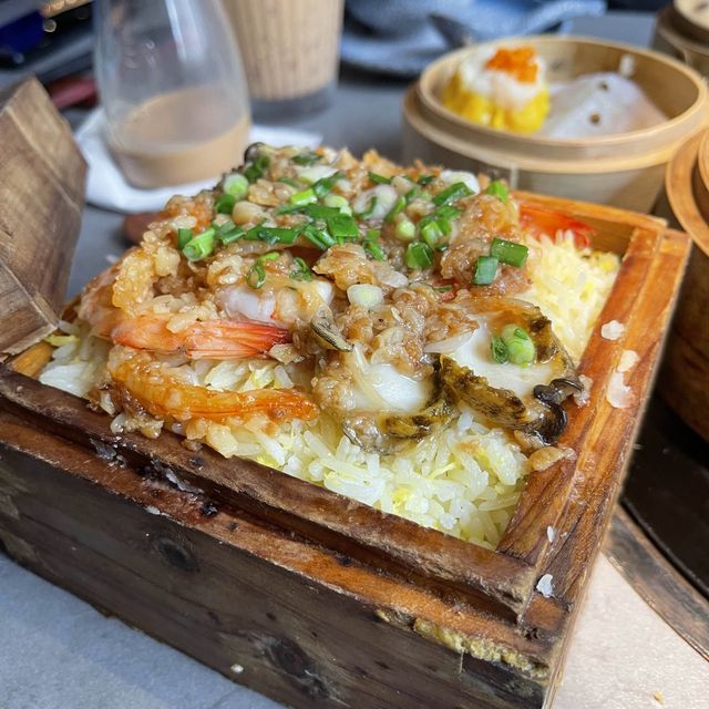 淥鼎記，坐得舒適，點心出色