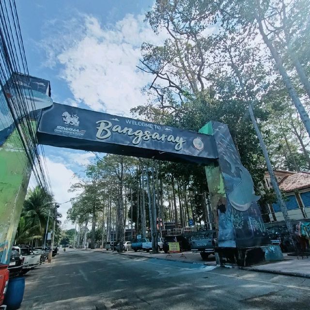 🏖หาดบางเสร่ ถ้าใจเซไปทะเลก็ได้นะ