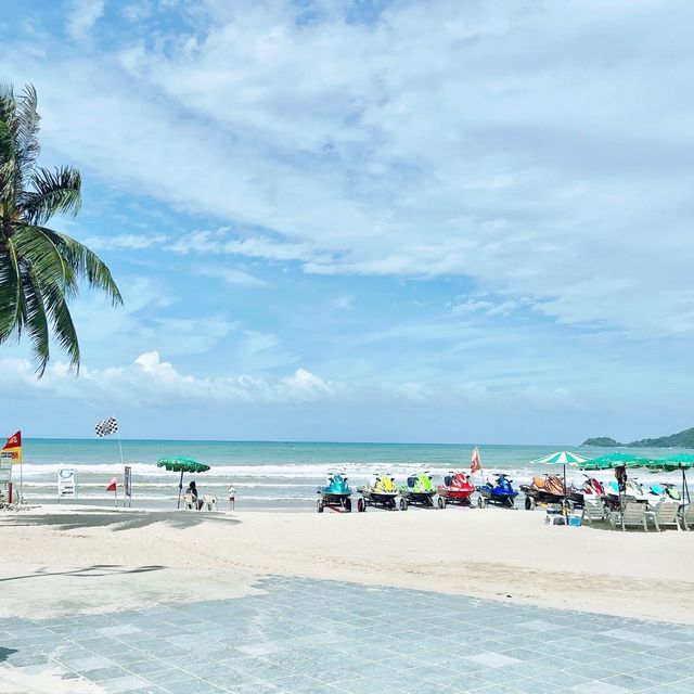 Let's Party in Phuket !