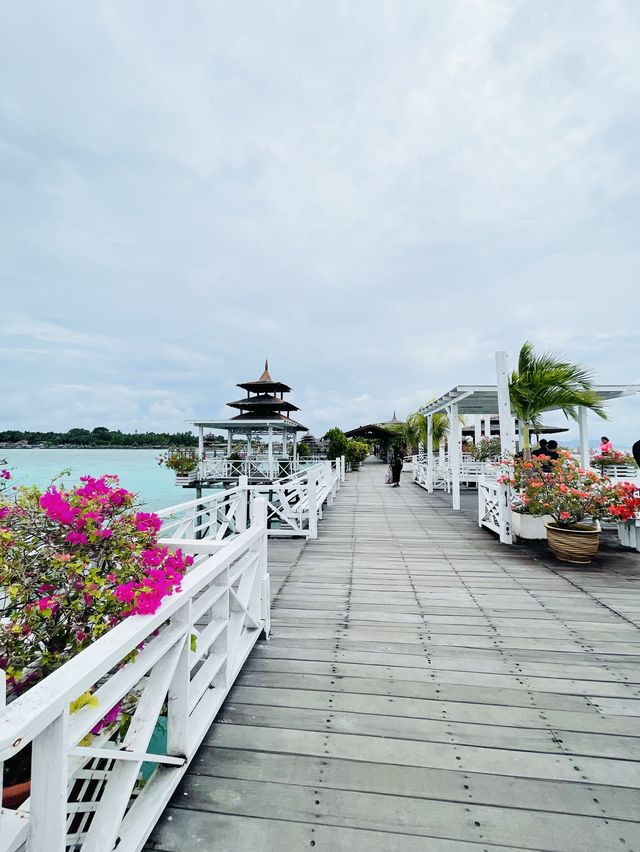 MABUL WATER BUNGALOWS