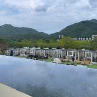 360도 산 뷰 감상할 수 있는 카페
