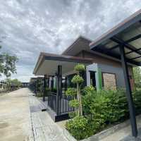 [ที่พัก] ราชพฤกษ์ ดีซี รีสอร์ท อ่างทอง